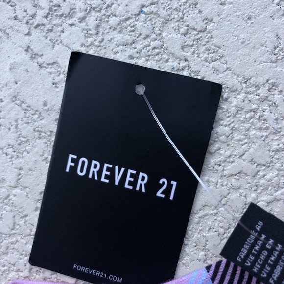 “Girls” Pink Tee - Picture 4 of 4